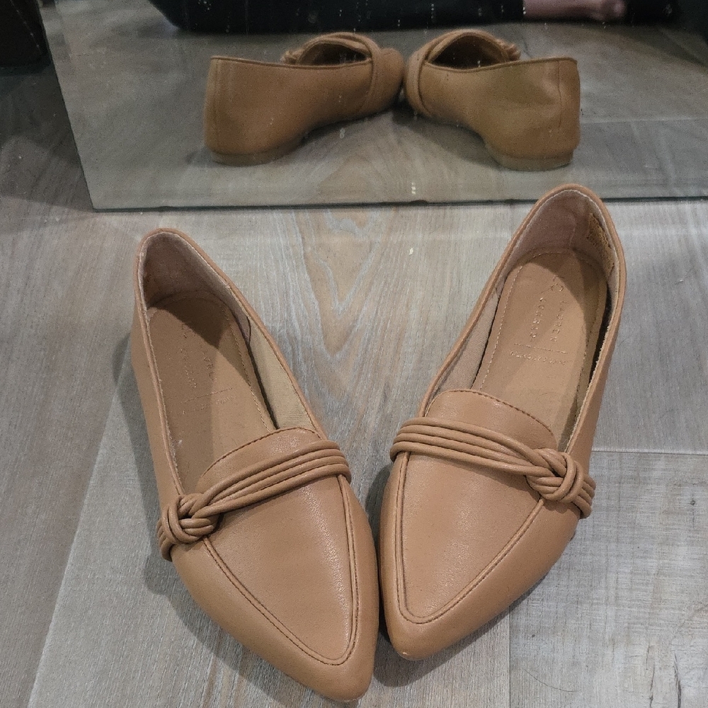 LC Lauren Conrad Knot Detail Tan Loafers